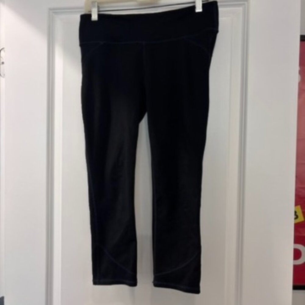 Fabletics Black Capri Leggings